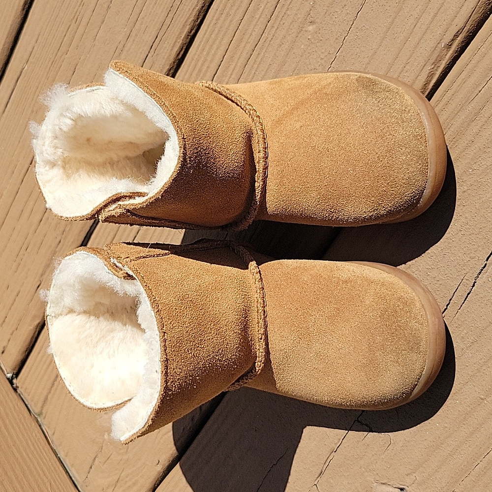 UGG Keelan Baby Boot Size 7